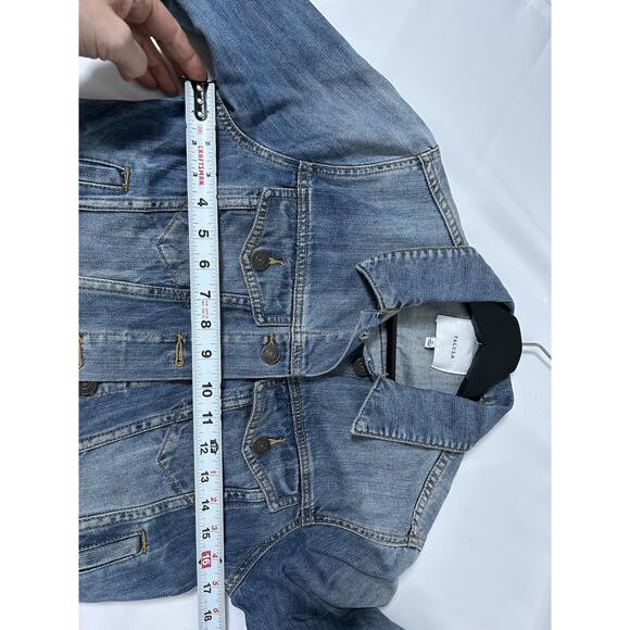 Aritzia Talula Denim Jacket Vintage Wash Size Medium Women's - Picture 6 of 9